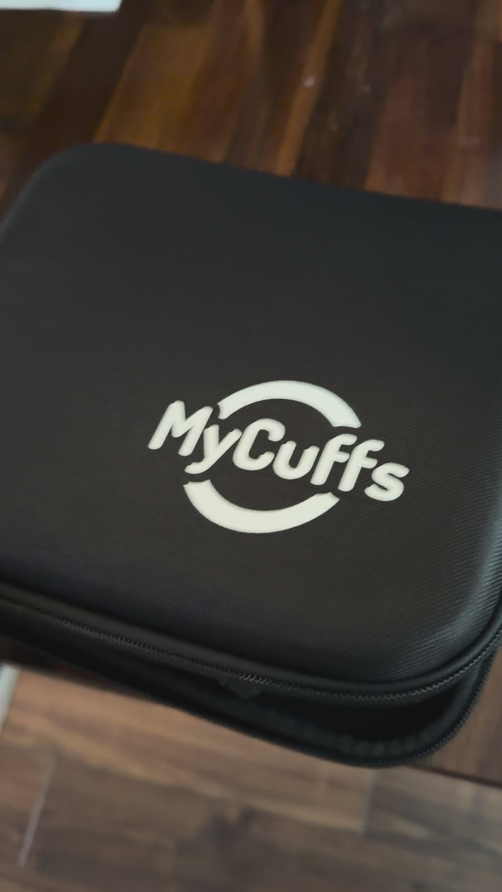 Massagepistol – MyCuffs, Gun