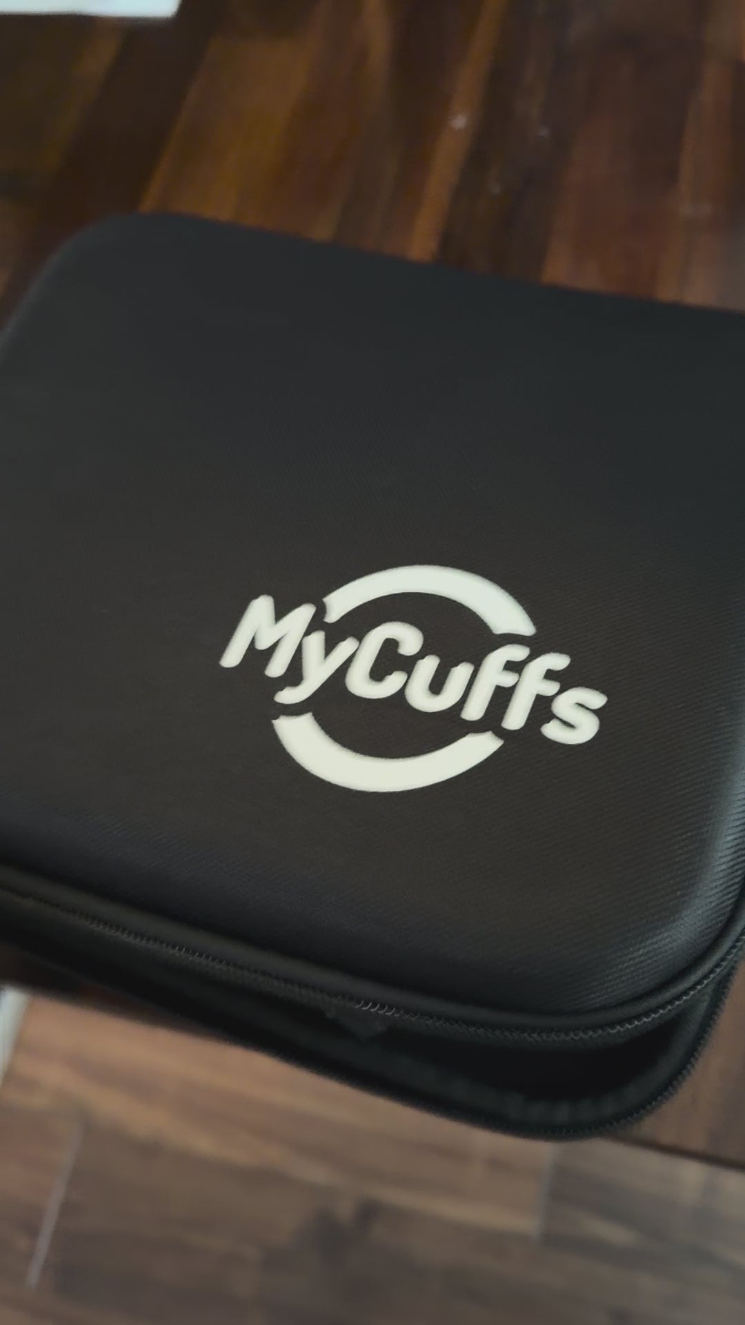 Massagepistol – MyCuffs, Gun